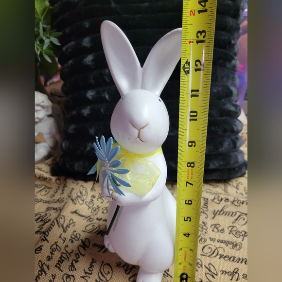 Ceramic Easter bunny he's holding a blue metal flower yellow bow - Picture 6 of 9